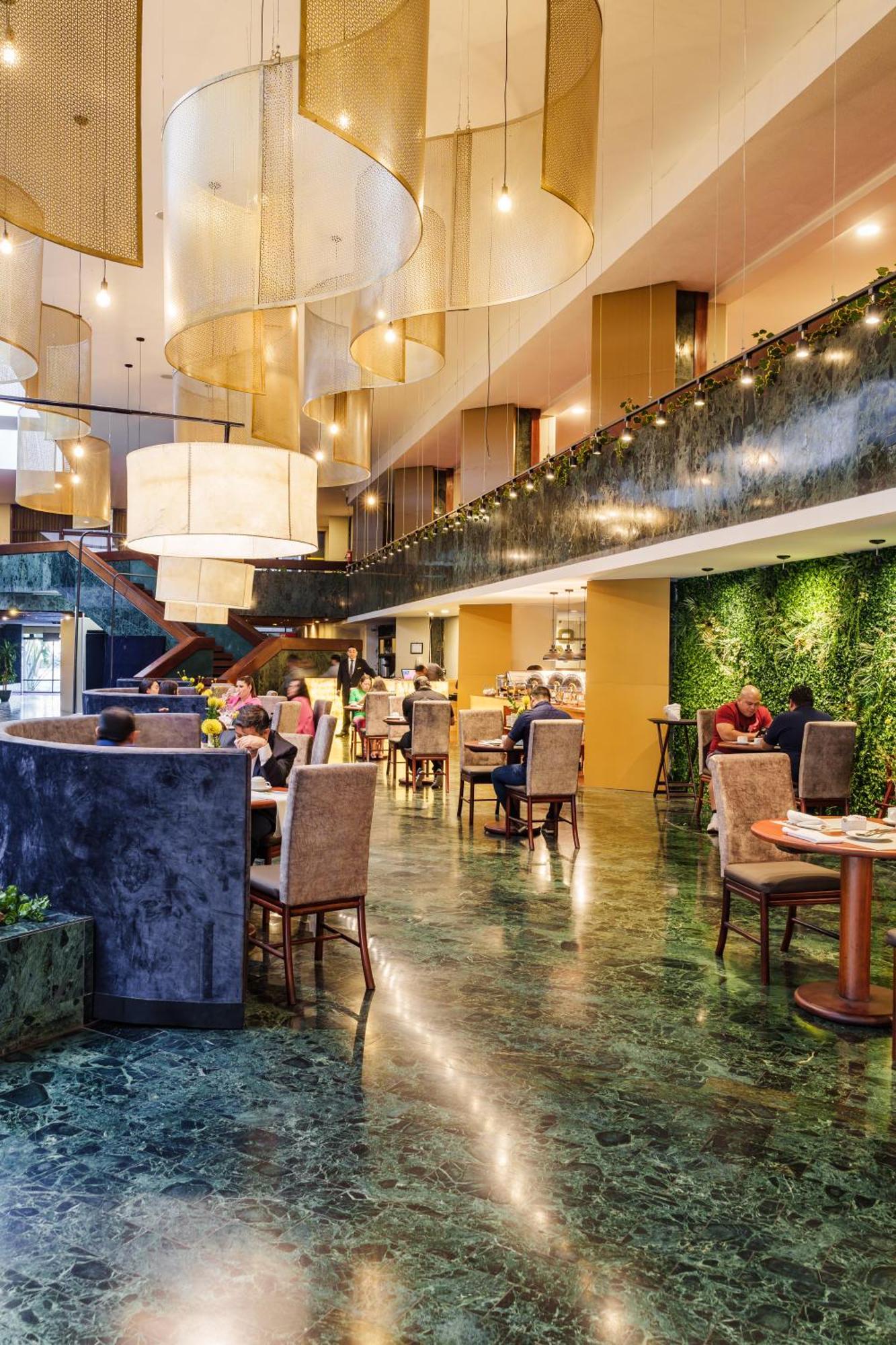 Conquistador Hotel & Conference Center Гватемала Экстерьер фото